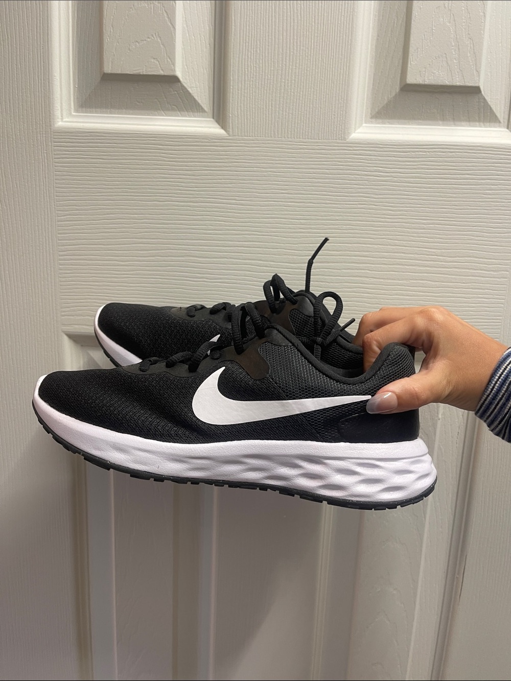 Nike Women's Black & White Trainer Sneakers 7.5 W